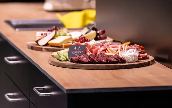 Plateaux raclettes, plateaux charcuterie
